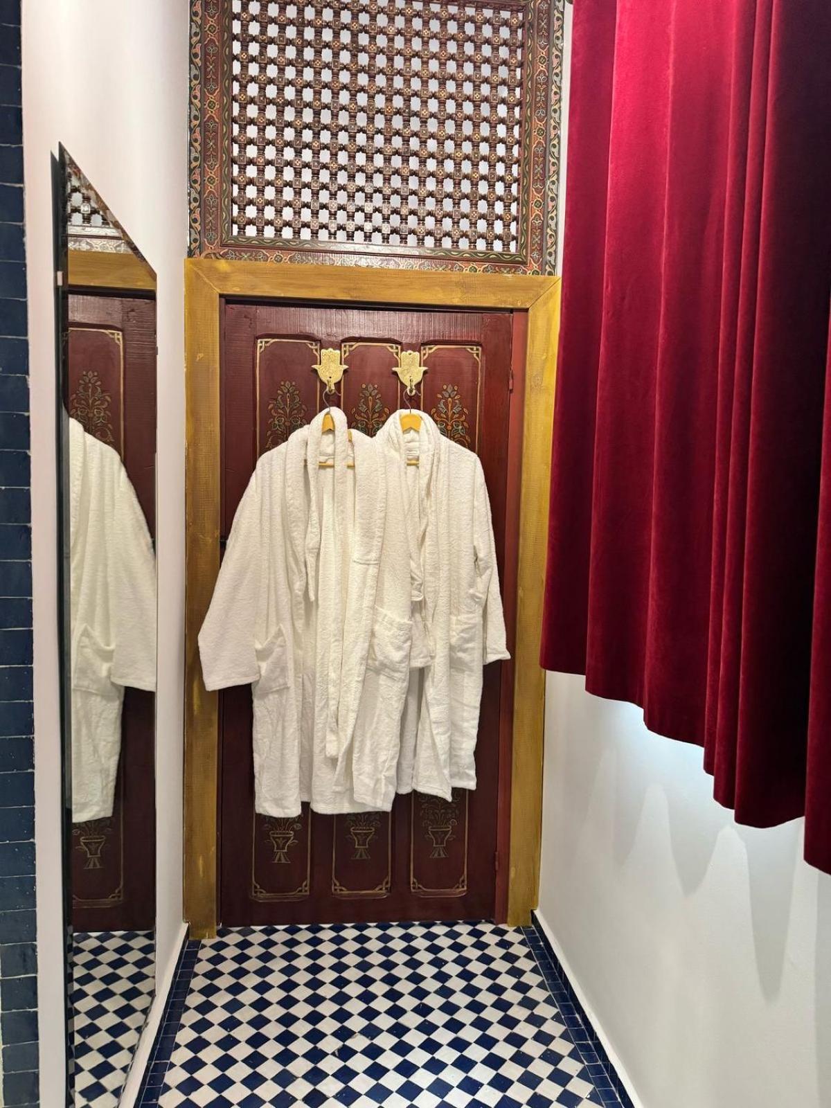 Riad Dar Laura Fès Exteriör bild